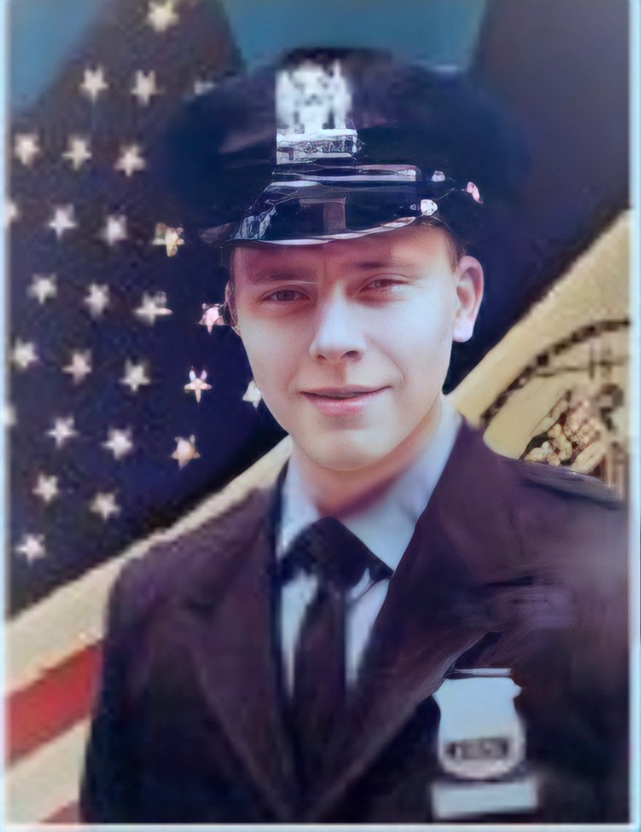 NYCPBA's tweet image. Remember our @NYPDPSA4 brother, P.O. Paul Heidelberger, who made the ultimate sacrifice on this day in 1992 after he was shot and killed while taking off-duty action to break up a fight outside a Queens bar. He is never forgotten. #FidelisAdMortem