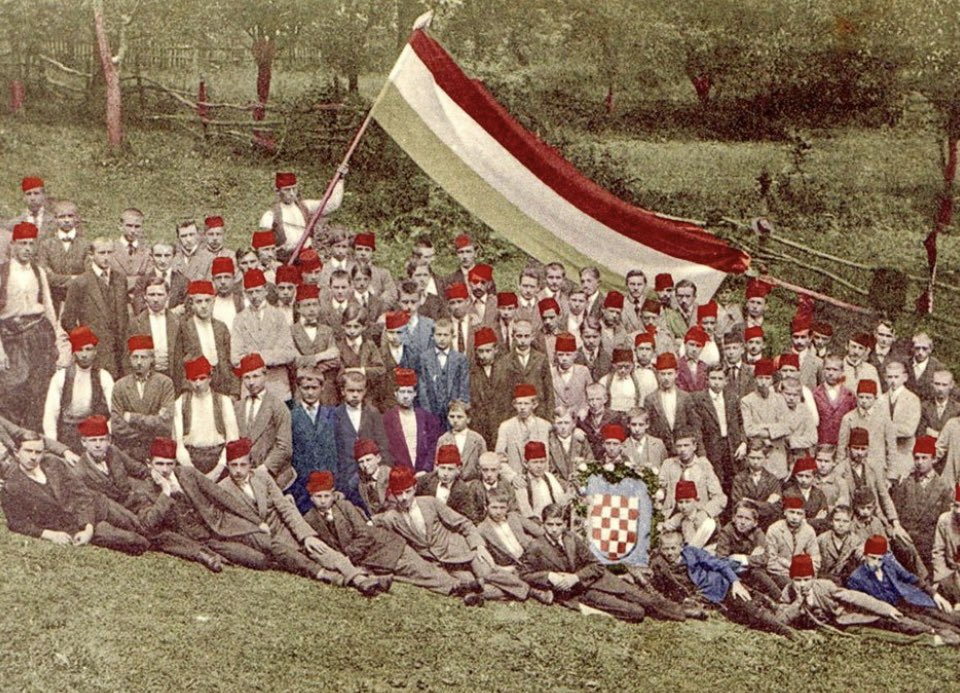 Pasa1401's tweet image. Bosniaks should start to remember who they really are