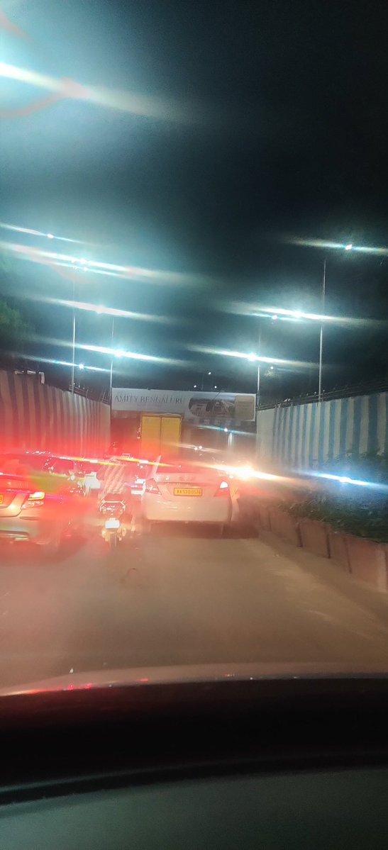 Location near sandesh post office a truck got struck underpass causing traffic 🚦 taking reverse truck seems to be outsider <a href="/blrcitytraffic/">ಬೆಂಗಳೂರು ಸಂಚಾರ ಪೊಲೀಸ್ BengaluruTrafficPolice</a> <a href="/BlrCityPolice/">ಬೆಂಗಳೂರು ನಗರ ಪೊಲೀಸ್‌ BengaluruCityPolice</a> <a href="/ChristinMP_/">ChristinMathewPhilip</a> <a href="/CivicOp_india/">Civic Opposition of India</a> near cbi headquarters
