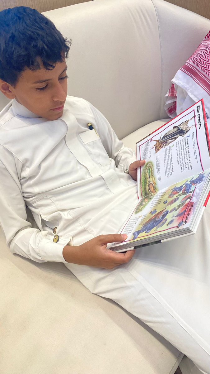 sharq_sd's tweet photo. في رحلة شبابية مميزة، انطلق #شباب_الشرق إلى بيت الثقافة، حيث عاشوا تجربة غنية في أجواء من الإلهام والمعرفة، ضمن فعالية القراءة التي جمعت بين المتعة والفائدة 📚✨ https://t.co/bvKXG7l6K2