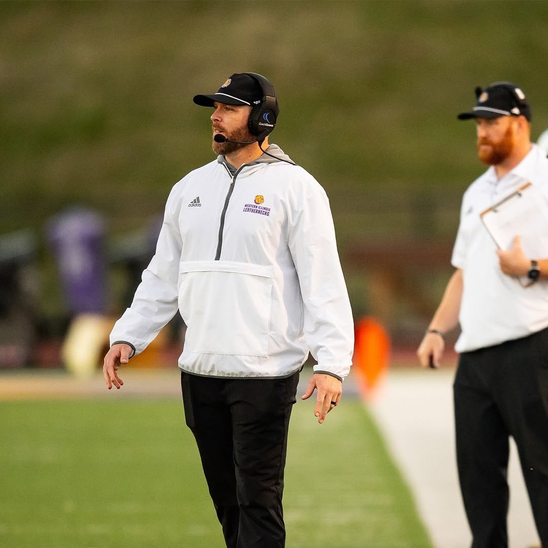 OVCBigSouthFB's tweet image. Whether a player comes to the @WIUFootball program for 1 or 5 years, @CoachJoeDavis and his staff treat them all the same, which has helped the program blend returning players and newcomers on the field.
#StrongerTogether | #OVCBigSouthFB | #GoNecks