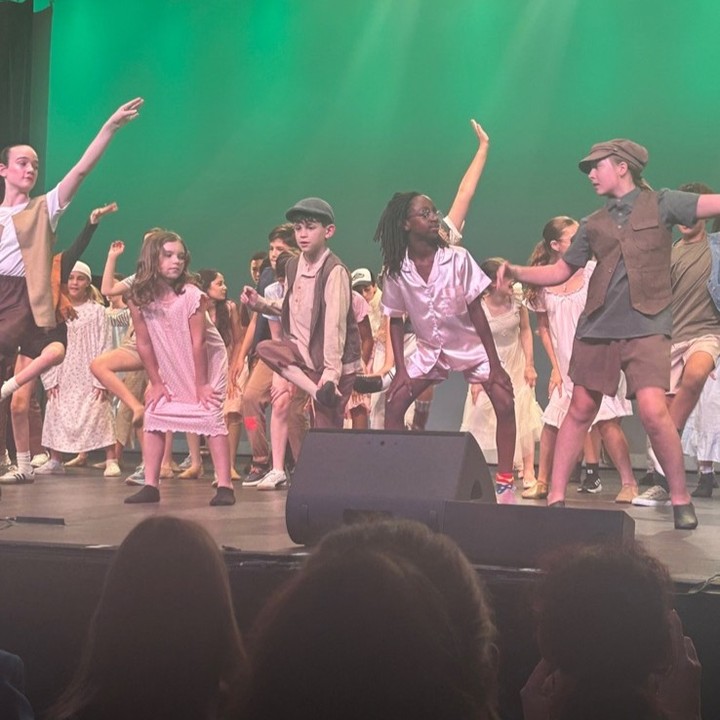 summerlearning's tweet image. Such a fun visit to @CampBroadway on our #50in50 tour! Broadway pros lead theater-loving kids in song, dance, scenes and a final showcase! Thank you for building skills, teamwork & confidence on stage and beyond!#Keepkidslearning