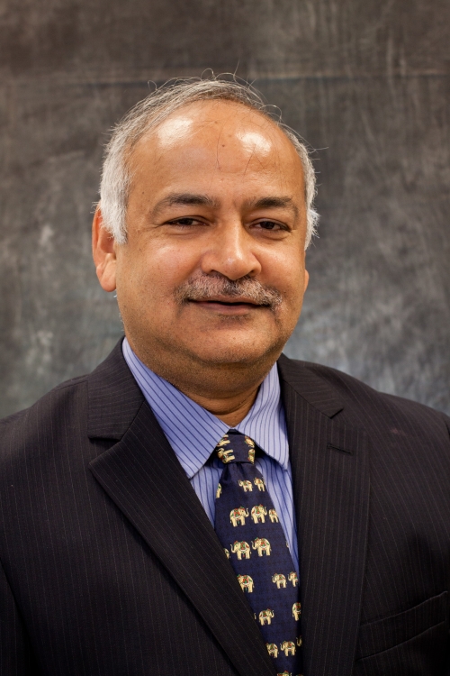 UCDavisCOE's tweet image. Congrats to @ucdavis Distinguished Prof. Emeritus Biswanath Mukherjee on receiving the 2026 @IIEEEAwards Eric E. Sumner Award for outstanding work in optical networks and communications tech!
🔗 engineering.ucdavis.edu/news/biswanath…
#UCDavisEngineering