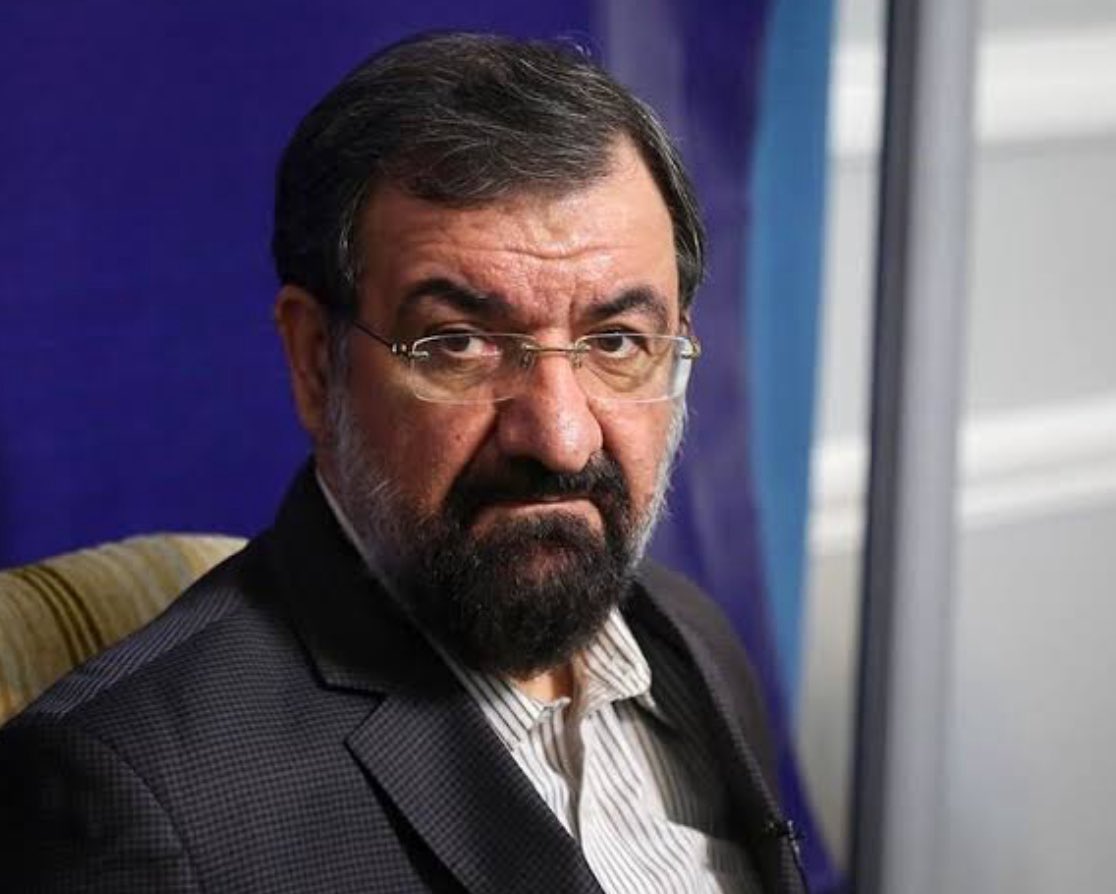 Eternal_3_'s tweet image. نقشی رو که محسن رضایی در ادوار انتخابات ریاست جمهوری برعهده داشت، حسین رزاق در بخش بیانیههای اصلاحطلبان بازی میکنه.