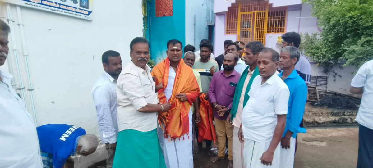 AKSaiJSaravanan's tweet photo. எனது ஊசுடு தொகுதிக்குட்பட்ட சேந்தநத்தம் பகுதியில் உள்ள கழிவு நீர்  வாய்க்கால் மேல் அமைந்திருக்கும் கிரில் கேட் மற்றும்  ஸ்லாப்  சேதம் அடைந்ததை தொடர்ந்து ரூ.12 லட்சம் மதிப்பீட்டில் புதியதாக கிரில் கேட் மற்றும் ஸ்லாப் அமைப்பதற்கு பணிக்கான பூமி பூஜை நிகழ்ச்சியில் கலந்து கொண்டேன். https://t.co/F0pan20rNP