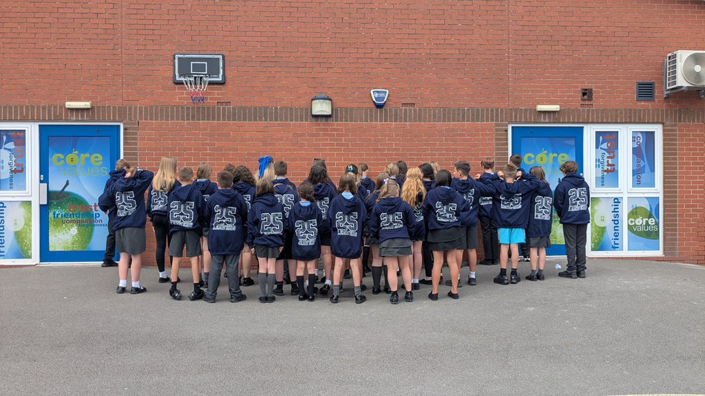 standrewscep's tweet image. Goodbye and Good Luck Year 6! 🌟