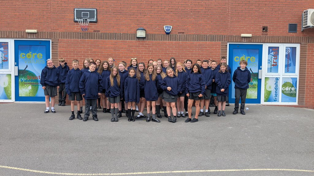 standrewscep's tweet image. Goodbye and Good Luck Year 6! 🌟