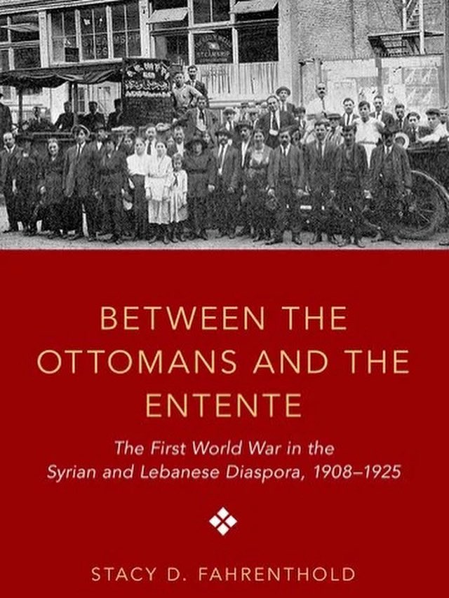 Una fascinante perspectiva de la migración árabe a Estados Unidos, en la entrevista a la historiadora y académica Stacy D Fahrenthold.

Link a la entrevista: orientemedio.net/la-inmigracion…

En 📷: La portada de uno de los libros de nuestra entrevistada.