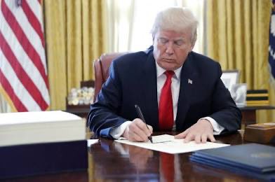 GreedFi HQ 🏦 (@greedfihq) on Twitter photo 🚨 <a href="/POTUS/">President Donald J. Trump</a> to sign Anti-CBDC, Clarity, and Genius Acts today, regulating stablecoins and banning CBDCs. This boosts crypto clarity, encourages innovation, and positions the U.S. as a leader in digital assets, shaping a vibrant future for the crypto space.
What are your thoughts❓ 🚨 <a href="/POTUS/">President Donald J. Trump</a> to sign Anti-CBDC, Clarity, and Genius Acts today, regulating stablecoins and banning CBDCs. This boosts crypto clarity, encourages innovation, and positions the U.S. as a leader in digital assets, shaping a vibrant future for the crypto space.
What are your thoughts❓