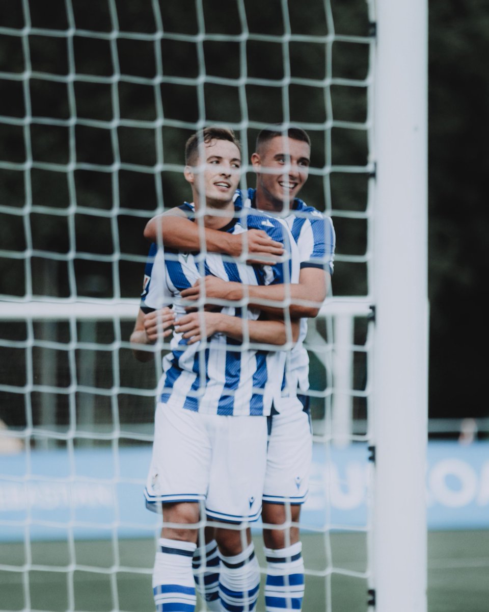 RealSociedad's tweet photo. 🆕 ¡El primer gol de la pretemporada lo marca Pachec⚽️!

1-0 | #RealSociedadPauFC https://t.co/BDtCD44HoN