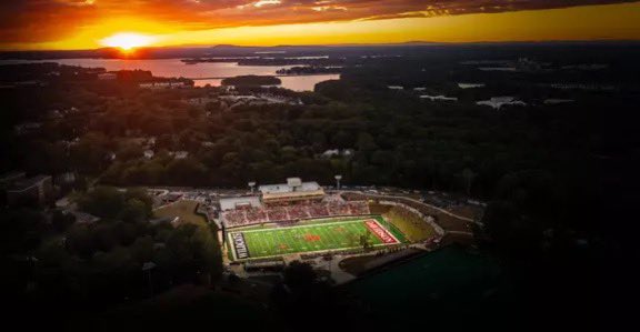 ykmari2026's tweet image. After a great conversation with @Coach_Thakkar I would like to say I am blessed to receive an offer from @DavidsonFB!!! @Coach_JWheeler @coachtbell65 @Coach_Jenks @worsley_dalvin @BradRoach_8 @asim_mcgill @cdp0126