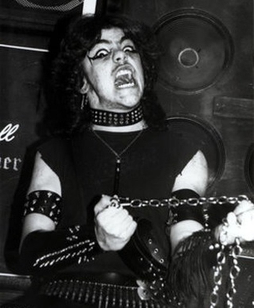 ianchriste's tweet image. The mighty Martin Eric Ain, aka Slayed Necros, born for a better world on this day in 1967 🪦 Rest in Pandemonium 🌪️
#martinain #martinericain #slayednecros #celticfrost #hellhammer #intocryptofrays #morbidtales #metalbassist #onlydeathisreal
