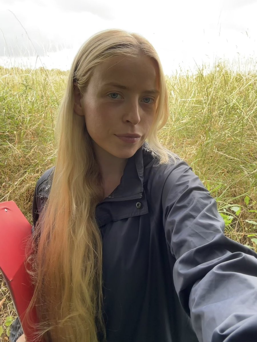 juliet_turner6's tweet image. Another week of fieldwork complete, but lots still to go! It’s a busy month; when I’m not outside searching for wildlife, I’m inside writing my DPhil thesis. Weekends and leisurely evenings don’t exist at the moment. It’s a lot, but there’s nothing else I would rather do! 🐝📝📚