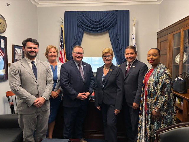 RepNellie's tweet image. As a member of the House Water Resources + Environment panel, water safety is a vital priority for our district #NJ09. So I was happy to welcome leaders from New Jersey American Water to discuss our state’s water infrastructure.