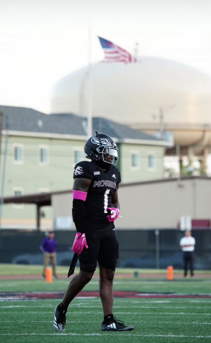 D1JuanRamirez's tweet image. I had a great day at @McMURRYFOOTBALL camp Today!! I was awarded MVP out of a lot of talented WRs. and was blessed to receive an offer from @CoachRauMCM and @CoachNealMcM . #AGTG