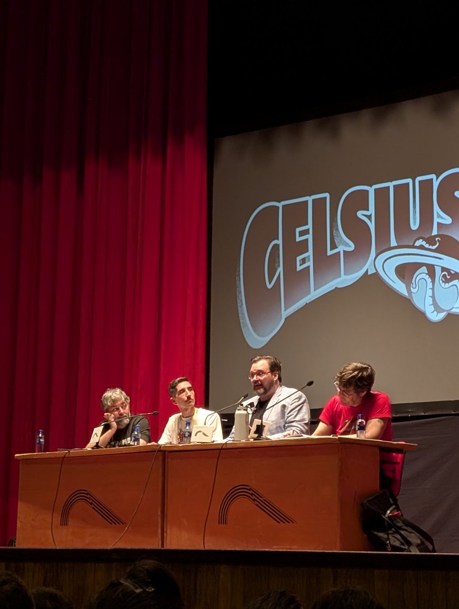 “Como escritor siempre es mejor enfrentarse a una mala página acabada que a una página en blanco”.

- <a href="/BrandSanderson/">Brandon Sanderson</a>