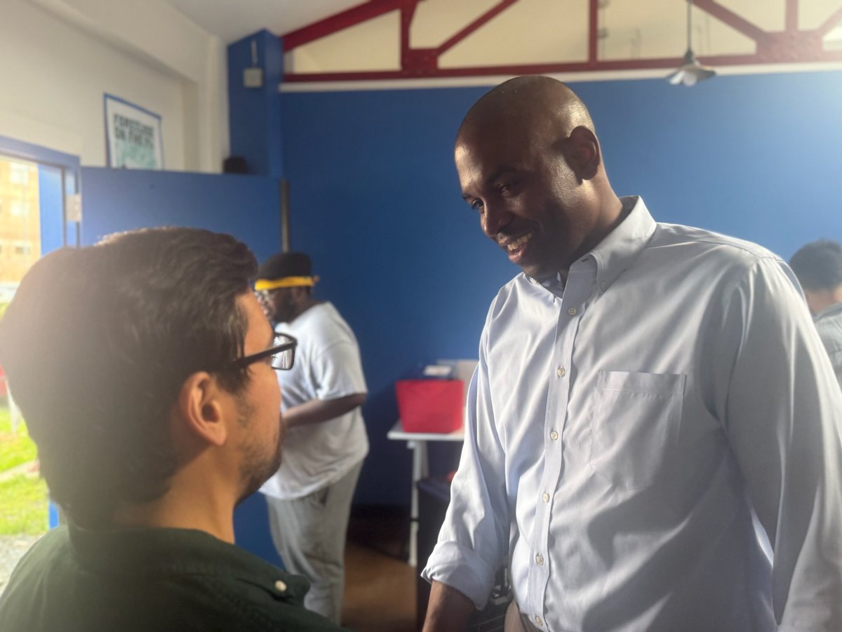 DelgadoforNY's tweet image. This is what fuels me: the people.
Your trust. Your stories. Your fight.
Let’s build a campaign that’s centered around the people - around you.