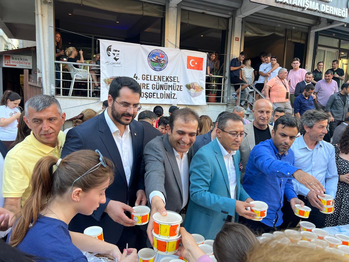 mehmetsahinbsk's tweet photo. Bağcılar Güneşli Balkan Türkleri Dayanışma Derneği 4. Geleneksel Aşure Programına katılım sağladık.
Dernek Başkanımız Kazım Köroğlu ve yönetimine teşekkür eder, hayırların kabul olmasını dilerim. https://t.co/fTb1Py2pKI
