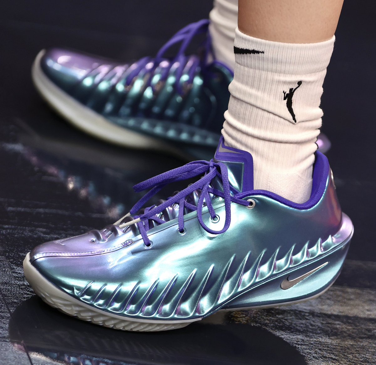 NickDePaula's tweet image. FIRST LOOK: Paige Bueckers debuts the Nike GT Cut 4 👀👀
What PEs do you want to see @PaigeBueckers1 lace up this season?