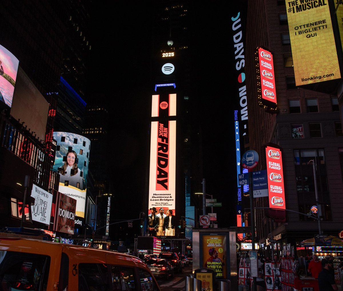 Easy Eye Sound (@easyeyesound) on Twitter photo “ELEGANTLY WASTED” <a href="/HermanosGMusic/">Hermanos Gutiérrez</a> feat. <a href="/leonbridges/">Leon Bridges</a>
📍 Times Square NYC
Streaming on <a href="/Spotify/">Spotify</a>'s New Music Friday playlist now 🗽❤️👀
ees.ffm.to/elegantlywasted
#hermanosgutierrez #leonbridges #elegantlywasted “ELEGANTLY WASTED” <a href="/HermanosGMusic/">Hermanos Gutiérrez</a> feat. <a href="/leonbridges/">Leon Bridges</a>
📍 Times Square NYC
Streaming on <a href="/Spotify/">Spotify</a>'s New Music Friday playlist now 🗽❤️👀
ees.ffm.to/elegantlywasted
#hermanosgutierrez #leonbridges #elegantlywasted