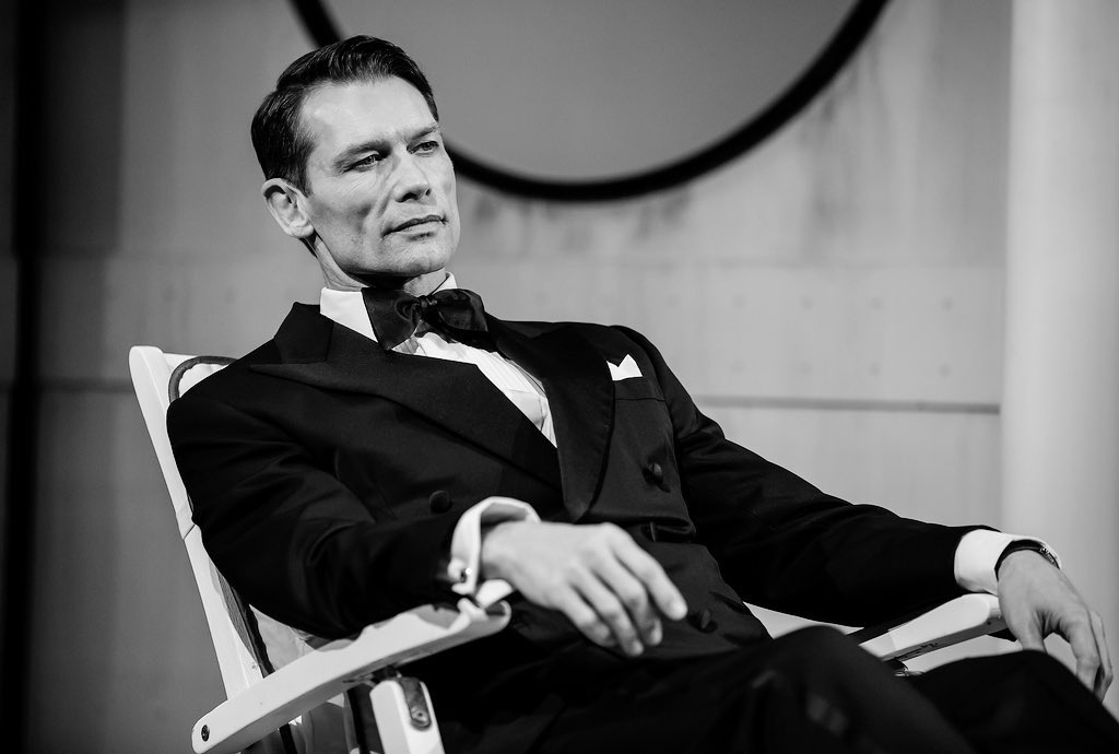 mustbejp's tweet image. “the only freedom we have left is the home, only there can we express anything we want.” Billy Haines. #thecode