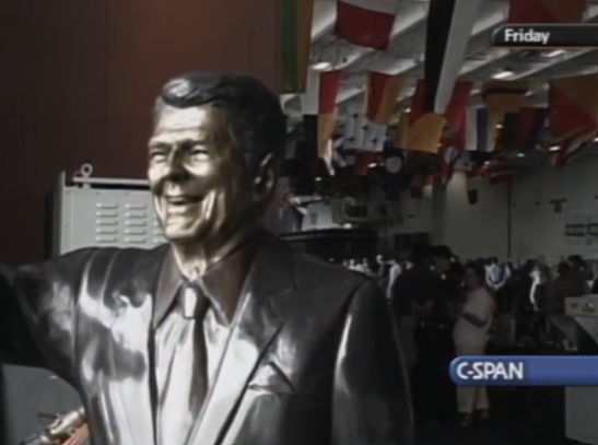 HowardMortman's tweet image. "PEACE THROUGH STRENGTH":
Pres. Trump says that ...and so did @RonaldReagan
.. in fact, "Peace Through Strength" is the official motto of the U.S.S. Ronald Reagan.
Learn the aircraft carrier's story - in NEW episode C-SPAN @cspanradio podcast "The Weekly."
c-span.org/podcasts/subpa…