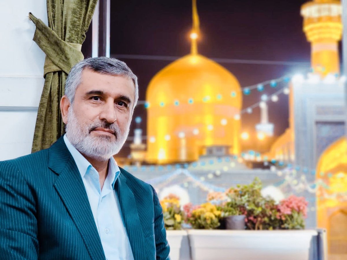 Fa_Hoseini315's tweet image. همه شهدا محترم و عزیزن ولی شهادت سردار یجور دیگهای دلمون رو سوزوند!
شادی روحشون یه صلوات میفرستی؟