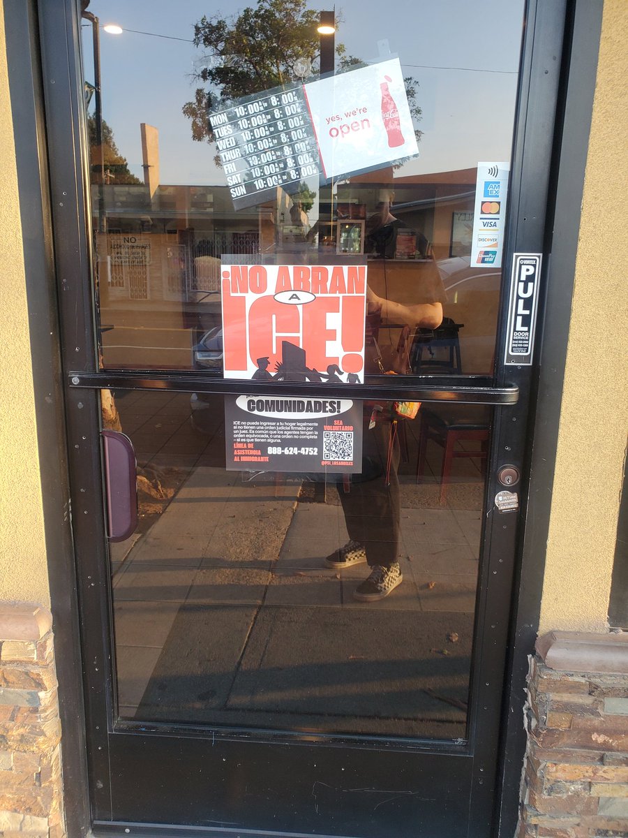 Vorloe's tweet image. Yesterday, we did some postering in South Gate and talked with businesses on the main street of the city and a lot of them let us put up Anti-🧊 posters on the front door. People are VERY RECEPTIVE.