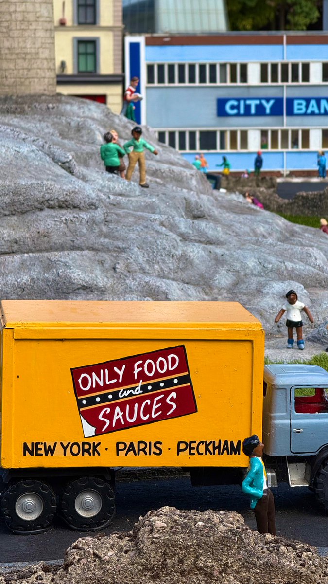 Lovely Jubbley," “You Plonker,"  - When unexpected friends show up, you know it's going to be a good time. 

model-village.co.uk

#onlyfoolsandhorses #miniature #devon