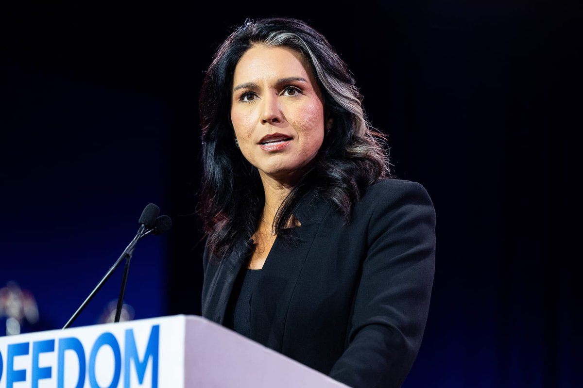 HANKonX's tweet image. 🚨 BREAKING: DNI Tulsi Gabbard declassified BOMBSHELL documents showing Obama officials MANUFACTURED intelligence to justify the Trump-Russia hoax.
They didn’t just spy, they staged a silent coup.
The files reveal top Obama-era officials used info they KNEW was bogus, including…