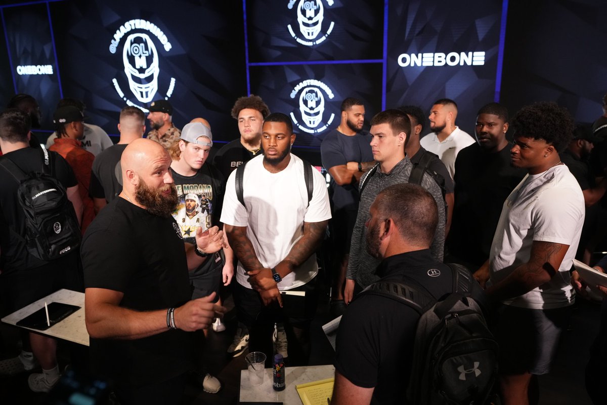 Lane Johnson tweet media