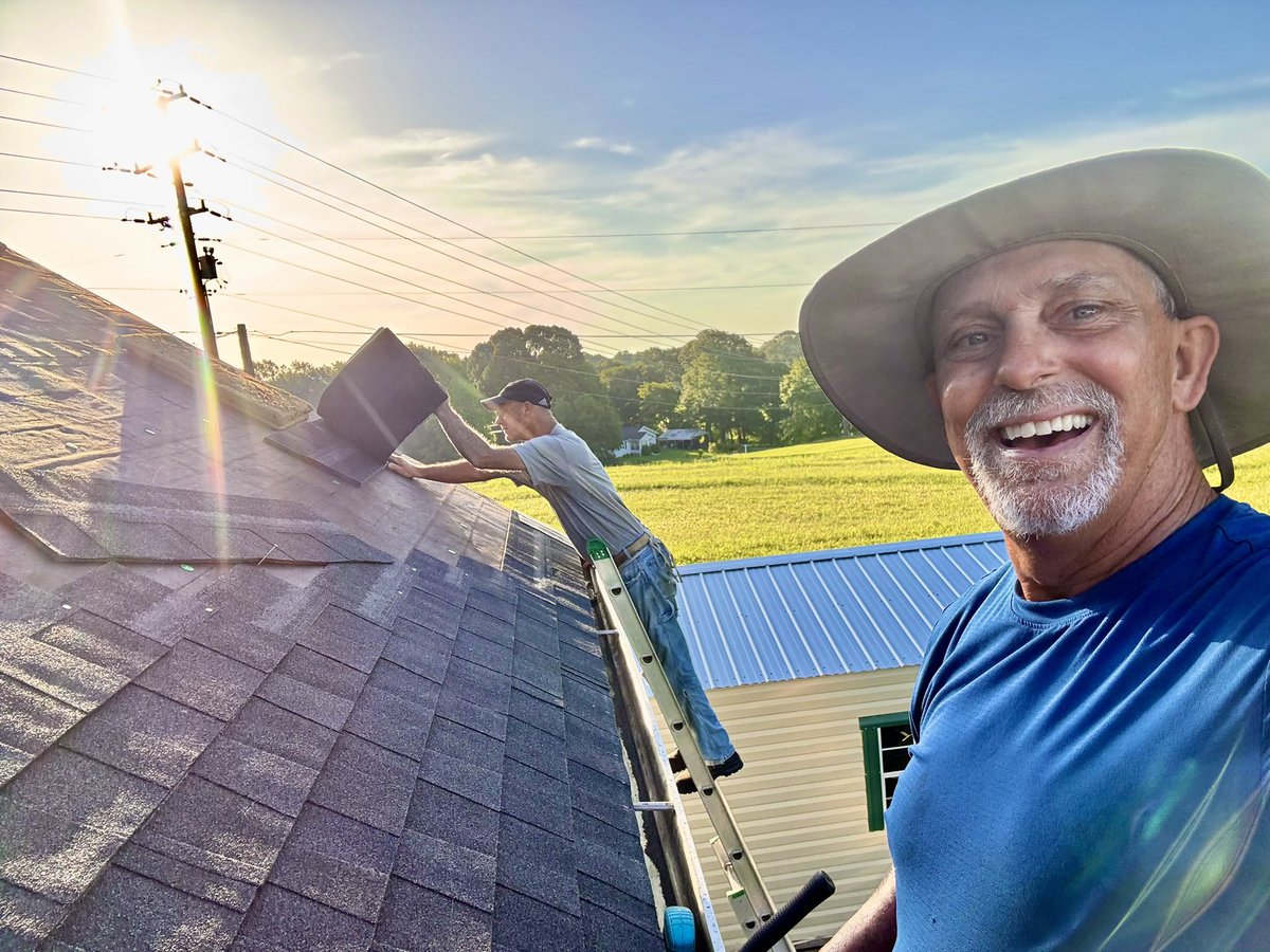 OneHolyMan's tweet image. You hot? Try roofing in South Carolina!! #roofingexperts #roofingcontractor #hot #BlessedFriday