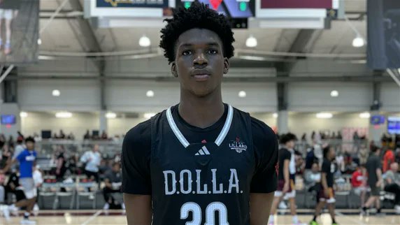 TheCatsPause247 (@thecatspause247) on Twitter photo In his first offering for CatsPause.com, our <a href="/ColeParke_wsc/">Cole Parke</a> caught up with top-ranked 2027 center and No. 5 overall prospect Obinna Ekezie Jr. at Peach Jam.
"To get drafted, you really got to showcase what you can do. Kentucky is – for big men – one of the best places. In his first offering for CatsPause.com, our <a href="/ColeParke_wsc/">Cole Parke</a> caught up with top-ranked 2027 center and No. 5 overall prospect Obinna Ekezie Jr. at Peach Jam.
"To get drafted, you really got to showcase what you can do. Kentucky is – for big men – one of the best places.