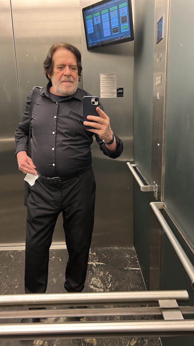 Indo trabalhar. Sem tornozeleira.