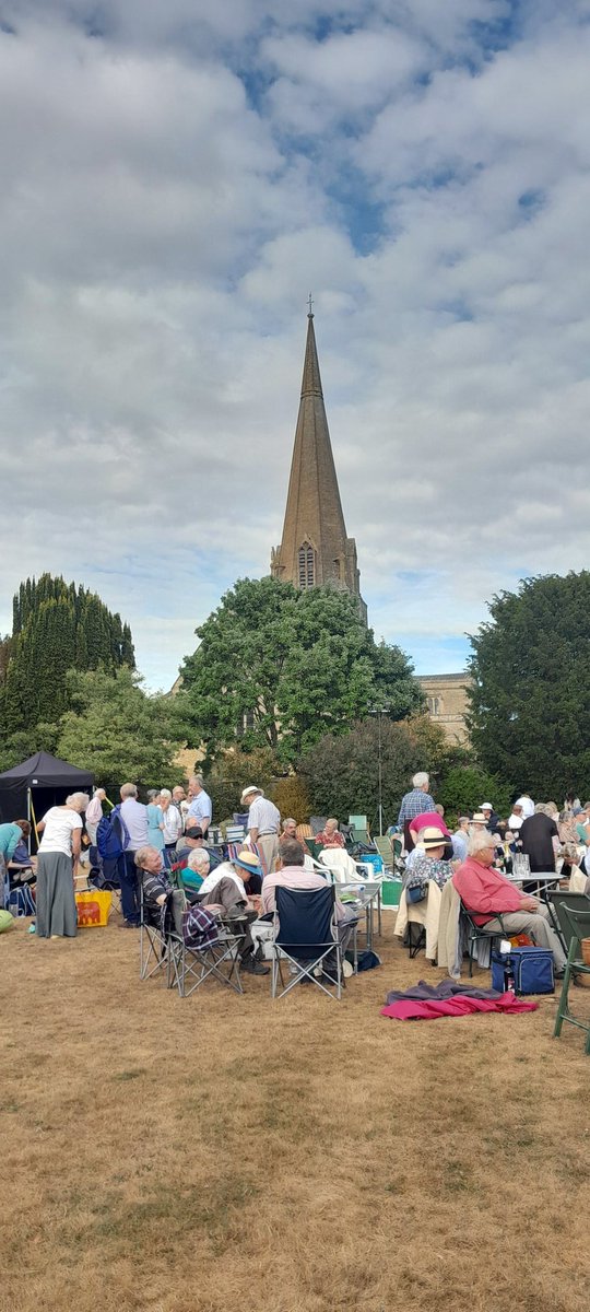 Castafi0re's tweet image. Bampton Classical Opera 2025. Orchestra just warming up for Salieri&apos;s La Locandiera.
@bamptonopera 
@musicinoxford