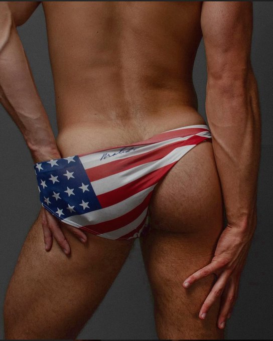 Watch SHOPjjmalibu's leaked NSFW photo on TwXstars