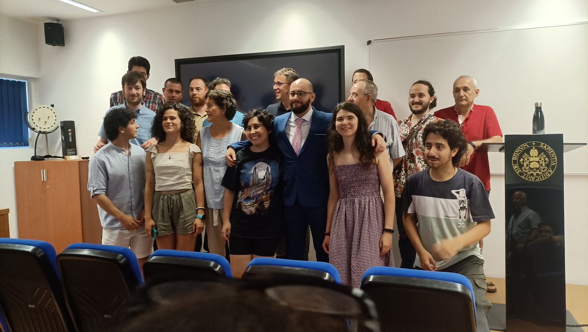 Hoy ha sido un día de celebración, ¡tenemos un nuevo Doctor en el grupo: Dr. González-Fernandez! Exitosa defensa de una tesis doctoral sobre el uso de imágenes de cámara de cielo con distintas aplicaciones. <a href="/LaDIS_UVa/">LaDIS_UVa</a> <a href="/EsDUVa/">EsDUVa</a>
