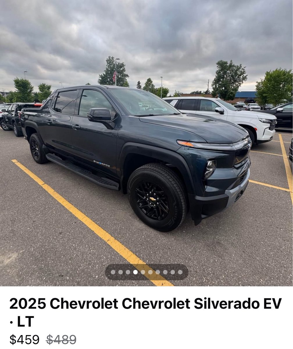 TesCalendar1's tweet image. Someone talk me out of it - under $500/mo for a lease BAB. I think I need to at least check it out???