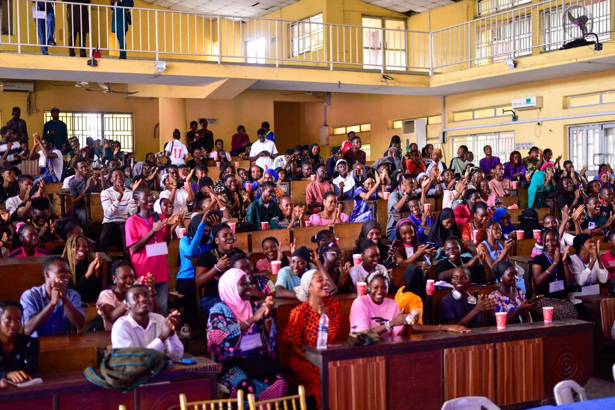 GRVLagosMedia's tweet image. Today the Rhodes-Vivour foundation was at LASU, pushing our founder @GRVlagos ideas on preventative medicine,  diagnostic and data driven health care delivery all paid for by his innovative micro health care insurance scheme.
#ourlagos