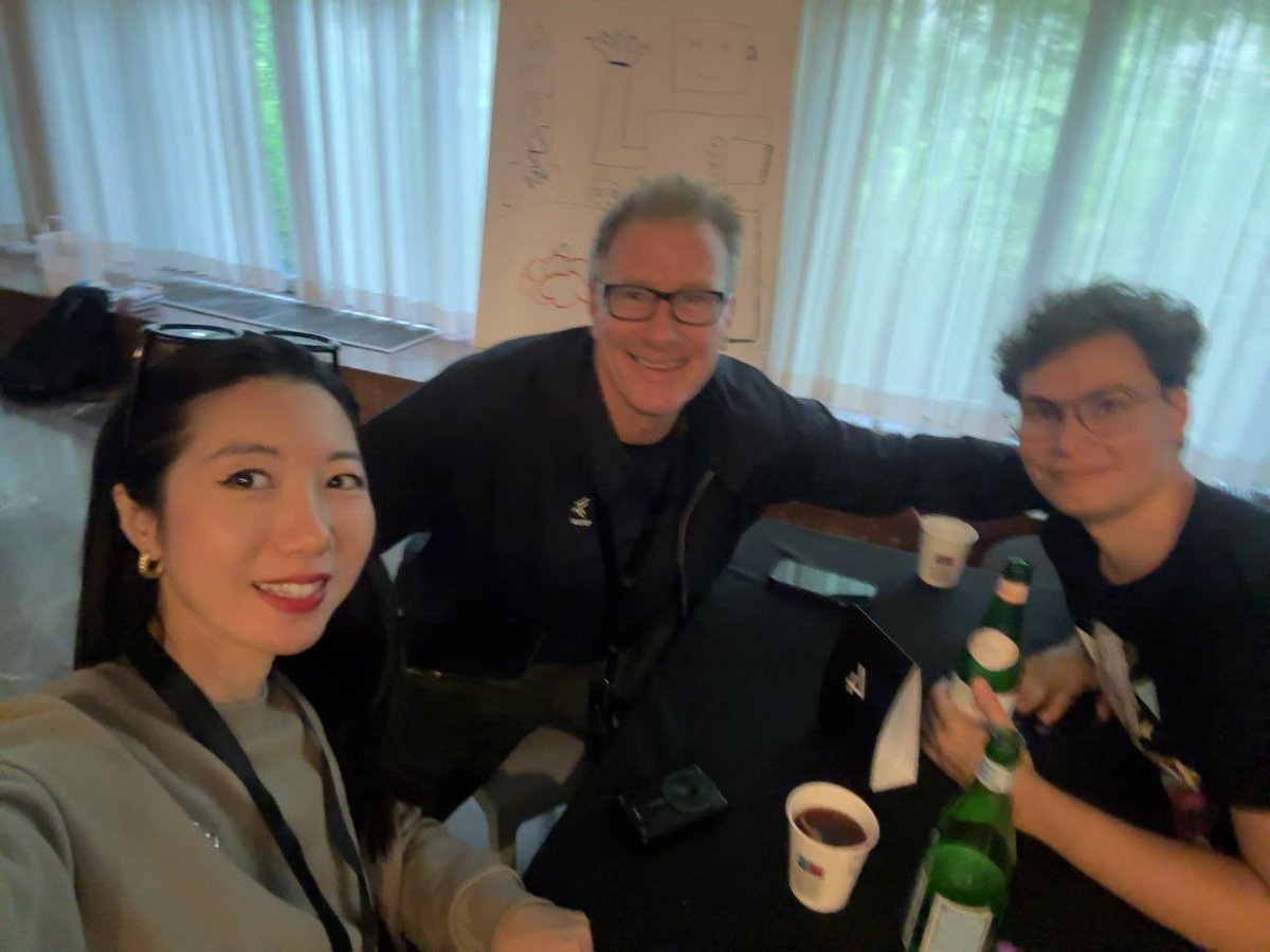 xcavateofficial's tweet image. Great to see @RichardXcavate meeting with @MEXC_Official at the @Web3summit probably nothing 👀