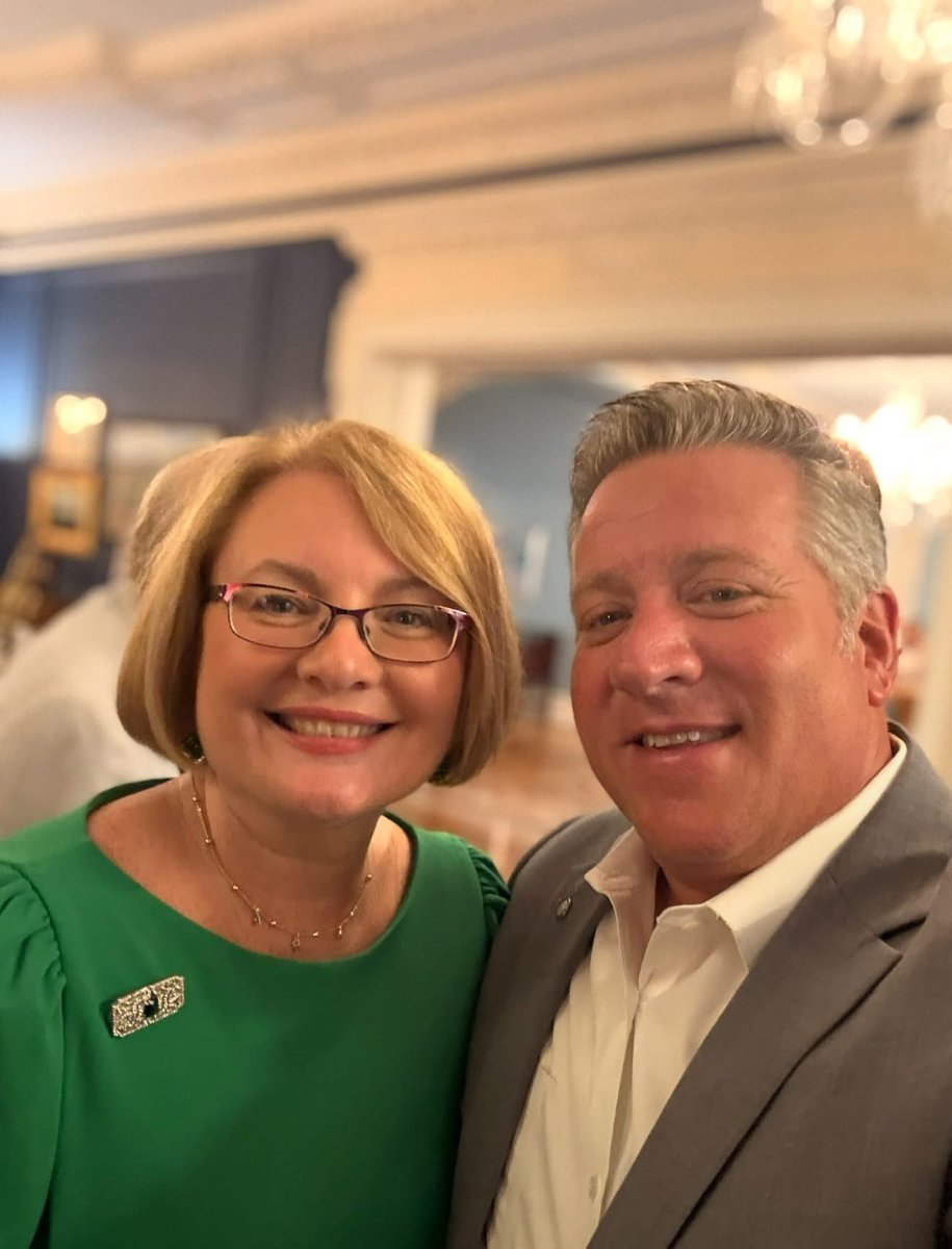 MCCoyCountyExec's tweet image. Last night I had the pleasure of attending a dinner at the New York State Executive Mansion honoring Helena Nolan, Consul General of Ireland in New York.
@GovKathyHochul