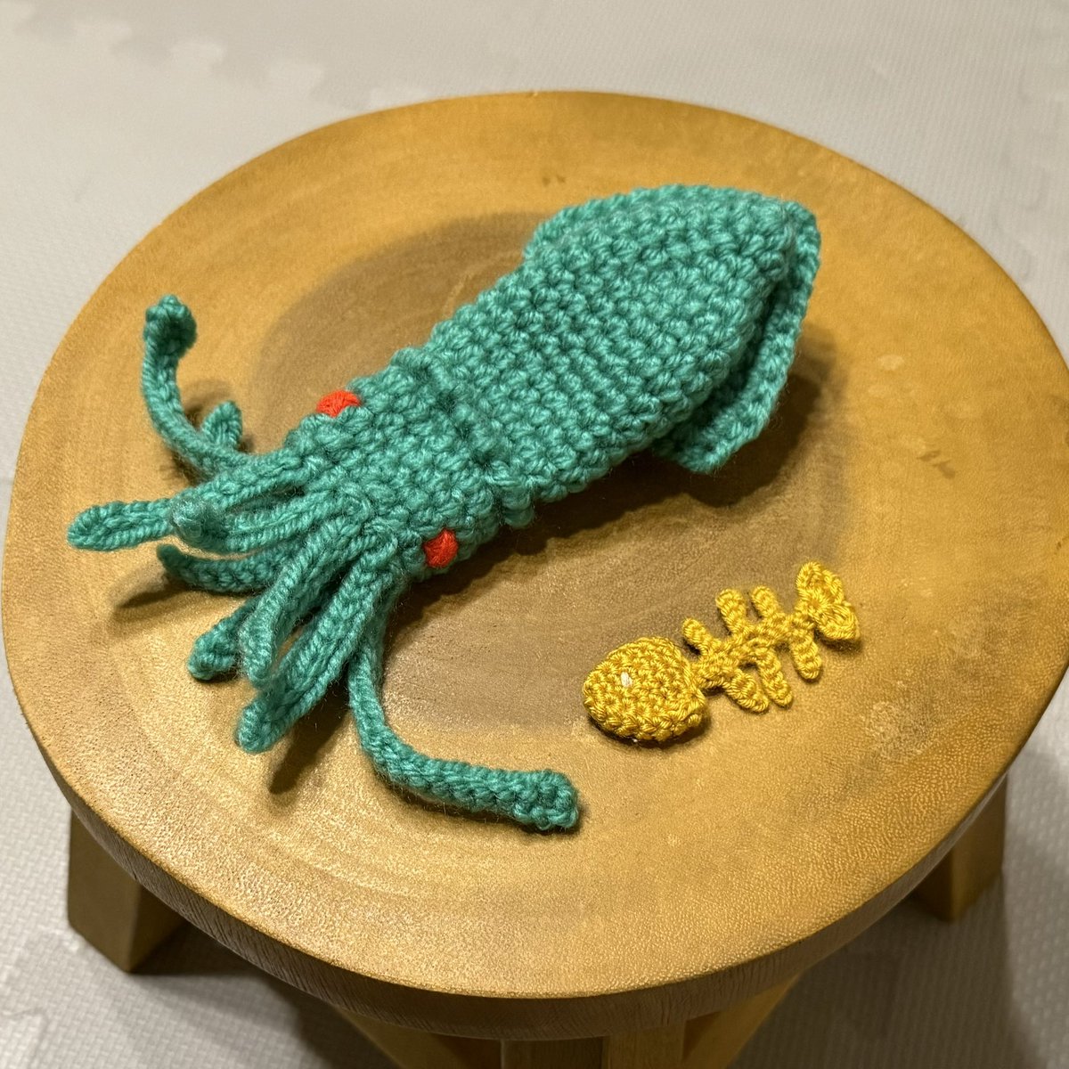 gwt_ag's tweet image. 私はイカを編みました。(魚の骨付)