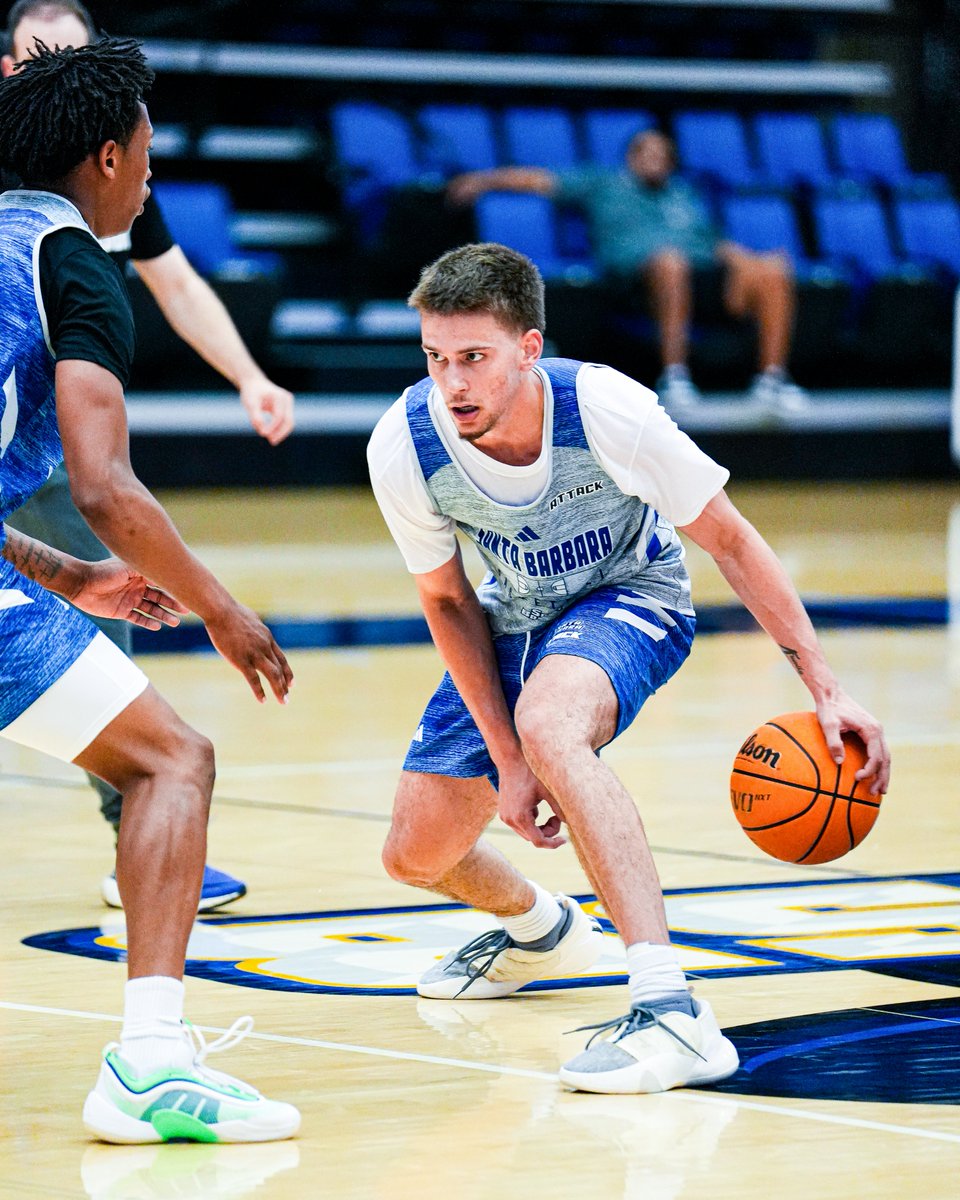 UCSBbasketball's tweet image. Summer hoops in Santa Barbara☀️🏝️

#GoGauchos