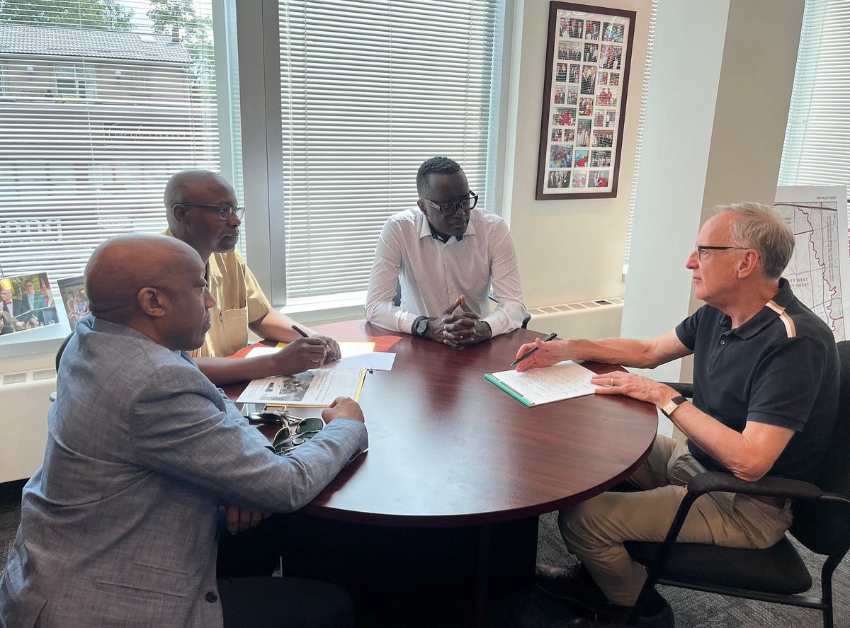 Rob_Oliphant's tweet image. Canada is home to a vibrant and significant Rwandan diaspora. Happy to welcome Rwandan Community Abroad (RCA) Toronto President, Mr. Alphonse Barikage, and community members, to discuss issues in Canada and Rwanda important to RCA members as we continue to work for peace,…