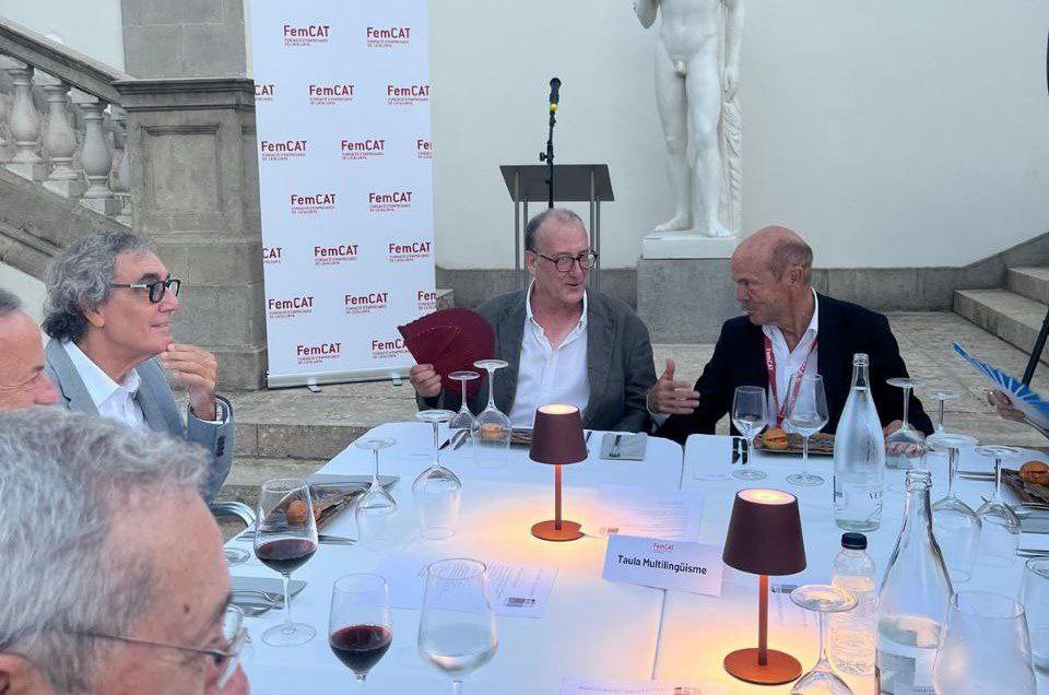 XavierAntich's tweet image. He passat un vespre amb @femcat, parlant de projectar Catalunya al món amb la cultura.
@omnium el van fundar persones com ells: empresaris compromesos amb Catalunya. Gràcies pel que feu pel país: ens sentim còmplices dels vostres valors i la vostra manera de fer. Us necessitem.