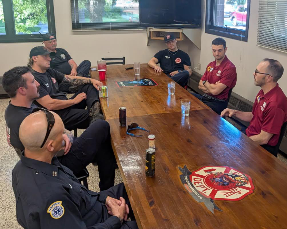 IAFFofficial's tweet image. 📍On the ground in Saint Paul.
As part of the @iaffwfi 5th Ed. rollout, #IAFF Health & Safety staff sat down w/ members of @L21_stpaulfire – a meaningful visit driving real conversation around fire fighter health & wellness.
🔗 iaff.org/wfi
🔥💪 #IgnitingChange