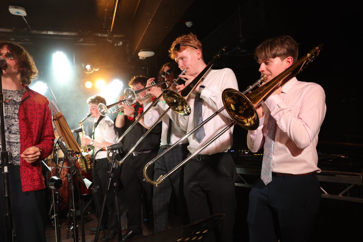 Xaverian College (@xaveriansfc) on Twitter photo π A spectacular summer term of music at Xaverian College!
Read more π xaverian.ac.uk/a-spectacular-β¦ π A spectacular summer term of music at Xaverian College!
Read more π xaverian.ac.uk/a-spectacular-β¦