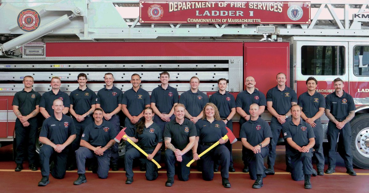 MassDFS's tweet image. Let's hear it for the members of Career Recruit #ClassBW35! They graduated from the Massachusetts Fire Academy after 10 long weeks of training. Now they're off to protect their communities. If you couldn't make it to the ceremony, visit youtube.com/dfs for video soon!