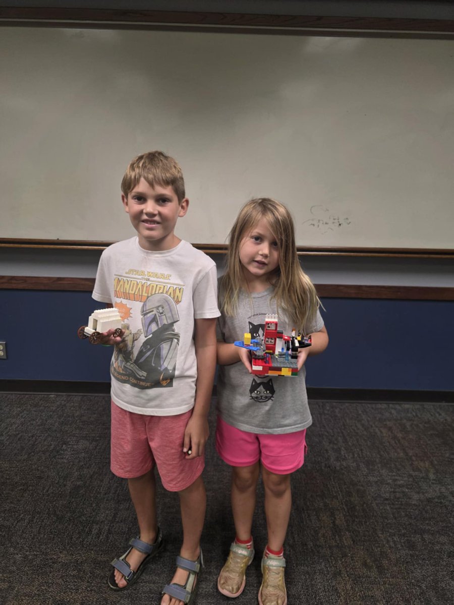 bvillelibrary's tweet image. We had a fantastic time creating things with LEGOs with Tim Hutchings.
#BPLibraryLife #legos #timhutchings