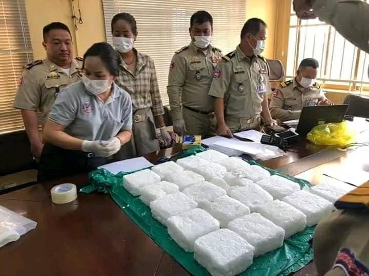 OperationDudula's tweet image. A while back
Three Nigerian Men who were caught with cocaine "ice" in Cambodia has been charged to death sentence!
RIP Jolof drug scum